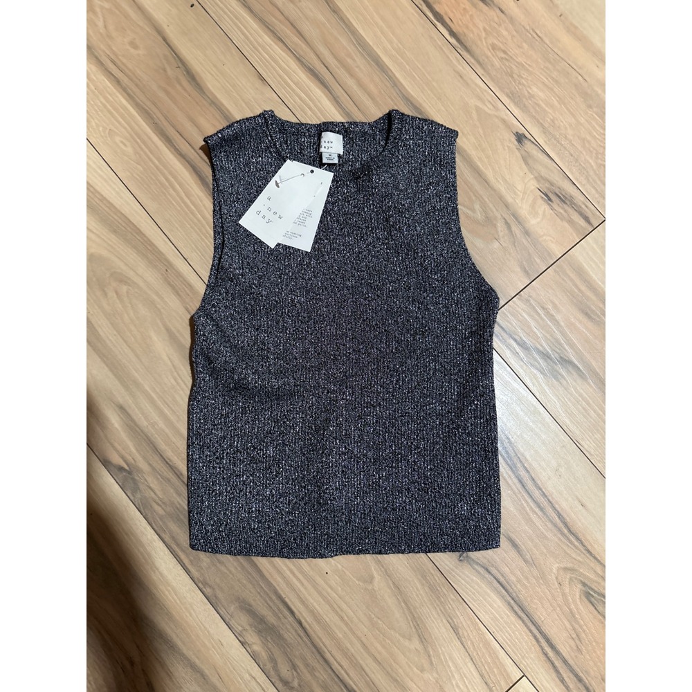A New Day Women's Gray Metallic Sleeveless Ribbed Knit Tank Top - Size M